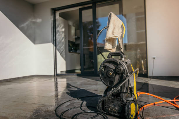 Best Pool Deck Cleaning  in West Hollywood, CA
